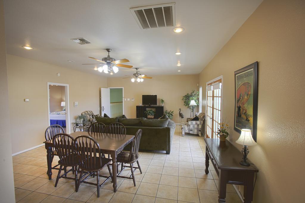 Plantation Suites&conference Center