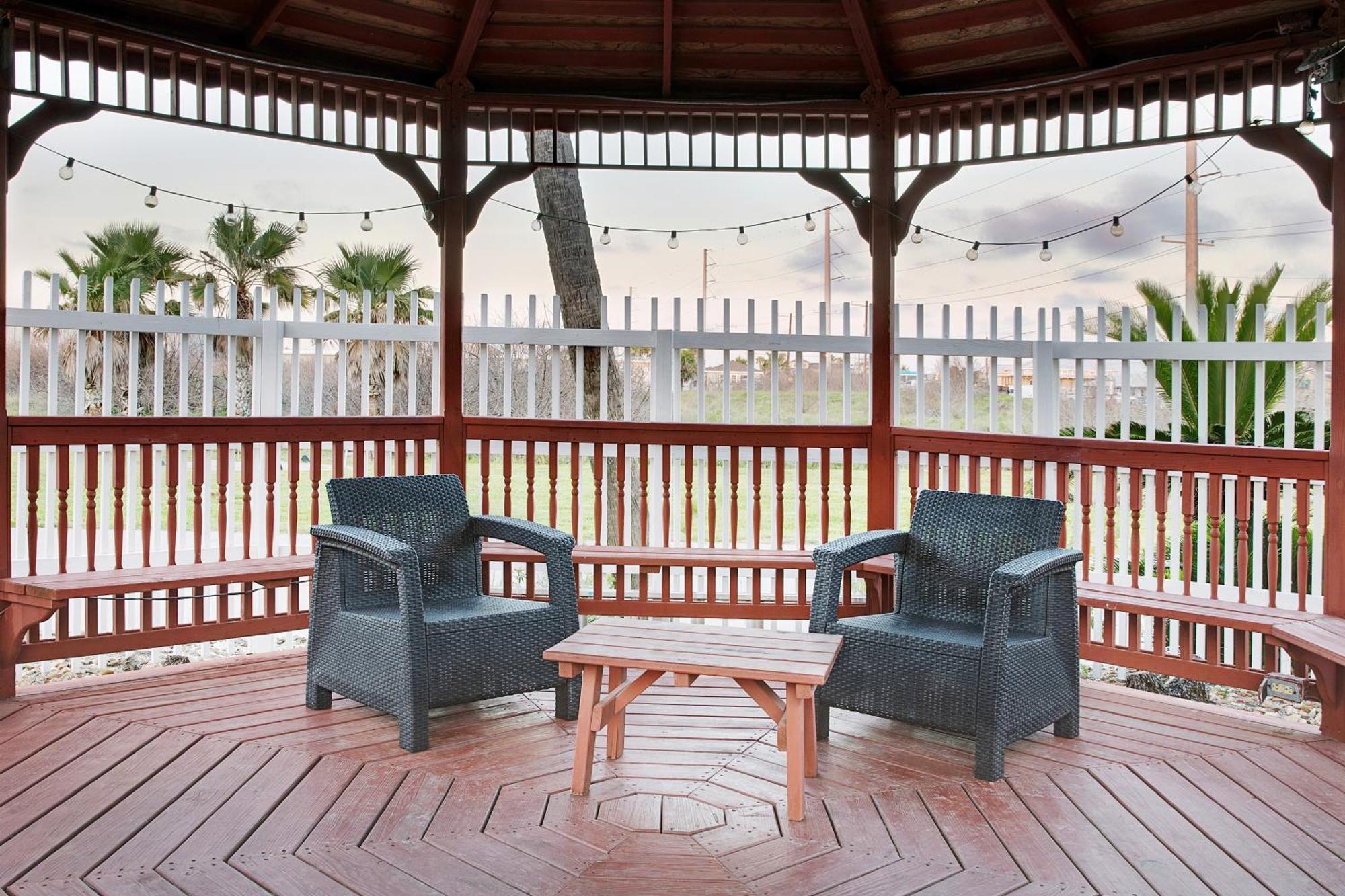 Hotel Plantation And Conference Center