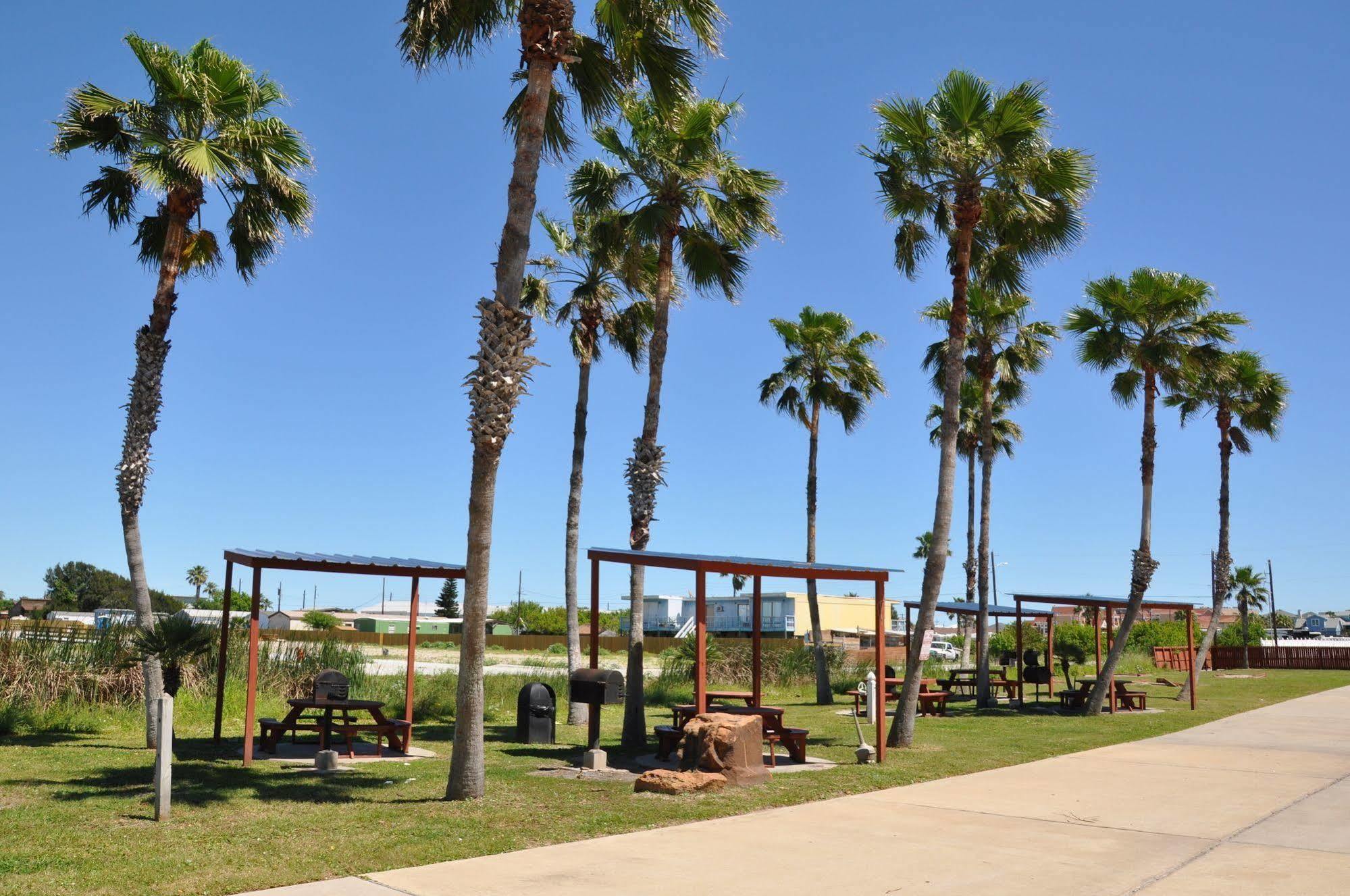 Plantation And Conference Center 4*